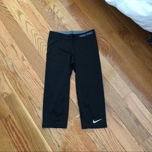 Nike Pro Black Cropped Leggings